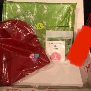 Jeffree Star Premium Mystery Box!  Alien Palette!